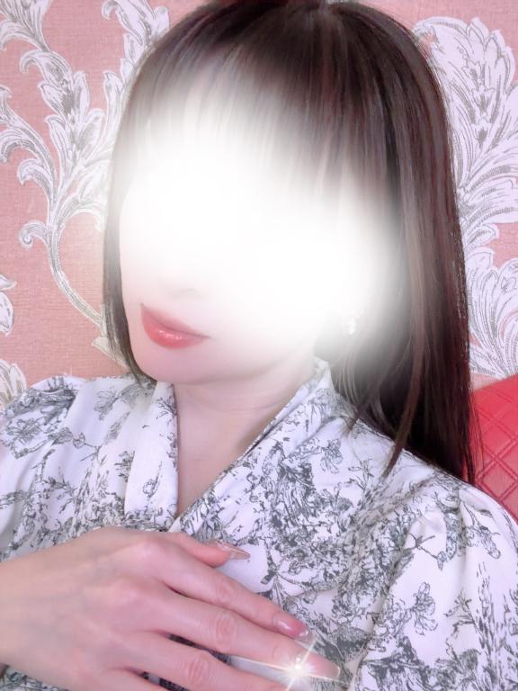 月の真珠-新宿-に在籍する加藤りのの自撮り写真