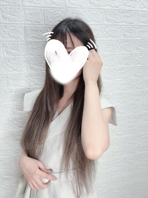 月の真珠-新宿-に在籍する藤枝うたのの自撮り写真