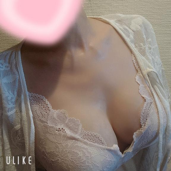 月の真珠-新宿-に在籍する有田めいこの自撮り写真