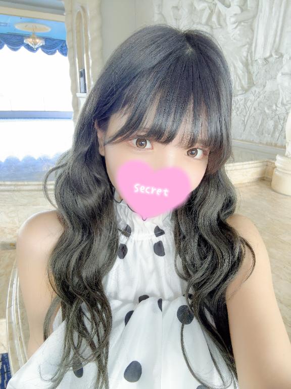 月の真珠-新宿-に在籍する栗原うみの自撮り写真