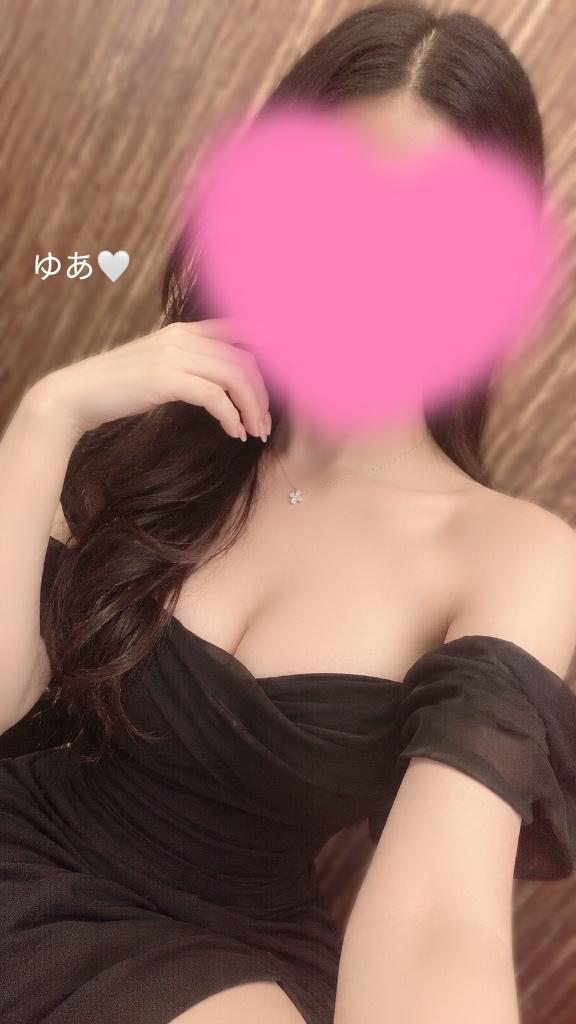 月の真珠-新宿-に在籍する藤崎ゆあの自撮り写真
